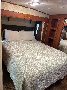 5th Wheel Camper For Sale - Photo 8