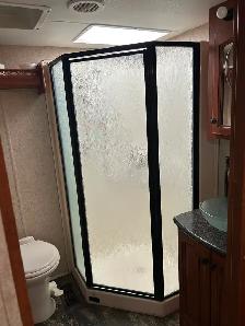 5th Wheel Camper For Sale - Photo 10