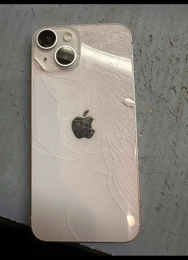 iPhone Specialists Ready To Help
