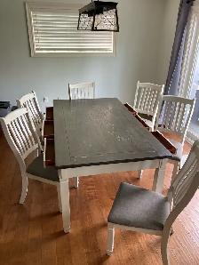 Dining Table and Chairs - Photo 2