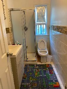 Cozy room in eastyork available from Oct 1st, single /couplre - Photo 5