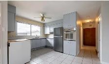 Newly renovated house for rent- West edmonton - Photo 2