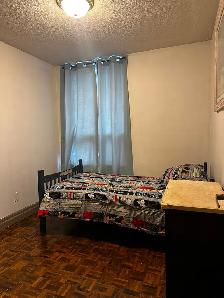 Room 4Rent Etobicoke The West Mall & Bloor FEMALE ONLY - Photo 2
