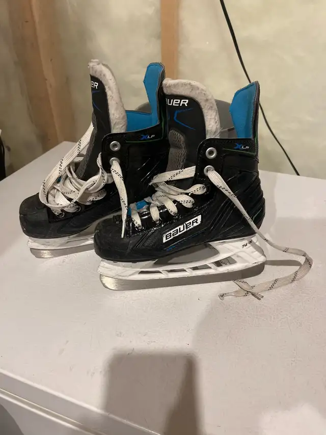 Bauer kids skates JR size 11