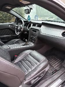 2011 Ford Mustang GT 5.0L - Photo 5