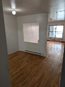 Charming 3½ for Lease Transfer 1000$/month - Photo 2