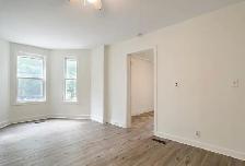 ALL INCLUSIVE - BRIGHT & RENOVATED JUNIOR ONE BEDROOM APARTMENT - Photo 4