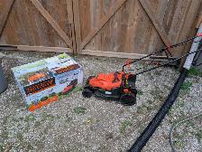 Black Decker Electric Lawnmower For Sale - Photo 2