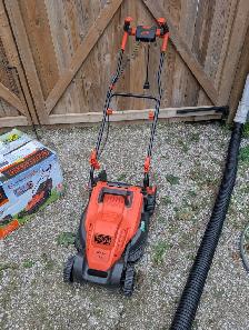 Black Decker Electric Lawnmower For Sale - Photo 5
