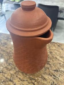 Clay water jug - Brampton  - $10 new - Photo 6