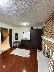 room for rent for couple  October 1 - Photo 2