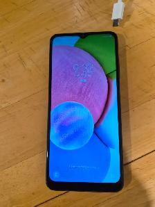 Cellulaire, écouteur et cromecast - Photo 2
