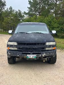 2002 Silverado and 01 sierra parts truck - Photo 2