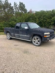 2002 Silverado and 01 sierra parts truck - Photo 4