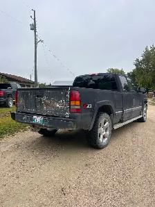 2002 Silverado and 01 sierra parts truck - Photo 5