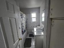 3 Bedroom House for Rent Islington and Rexdale - Photo 2