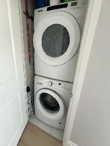 Private room with private washroom available at penthouse - Photo 3
