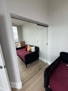 Private room with private washroom available at penthouse - Photo 10