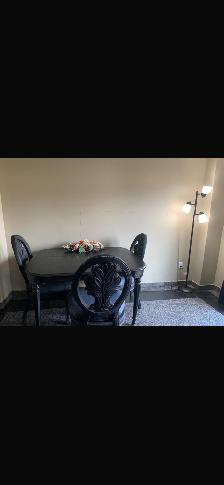 Private spacious room and washroom - Photo 6