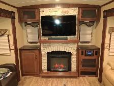 Spacious Jayco Eagle Premier 318 RETS - Photo 4