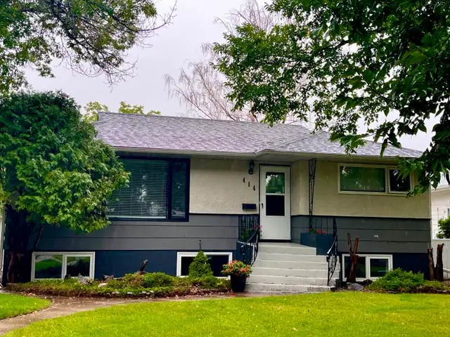 South Side Home For Sale - Blocks away from Henderson Lake