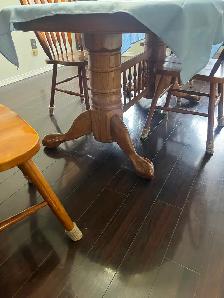 Double Pedistal solid Oak Table with 8 chairs - Photo 2