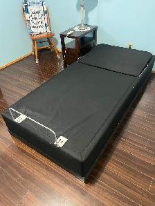 Sealy Twin XL adjustable Bed Frame - Photo 4