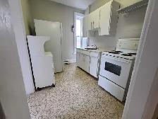 Peterborough 2 bedroom Spacious Apartment $1499 - Photo 4