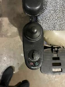 Jazzy Select Elite Electric Stooter - Photo 3
