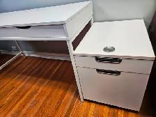 IKEA Desk - Photo 3