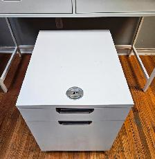 IKEA Desk - Photo 5