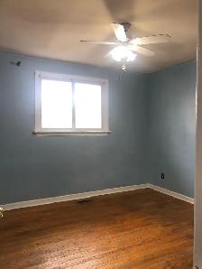 3 Beds 1 Bath Main Floor unit $2800/- available from 15th SEP - Photo 10