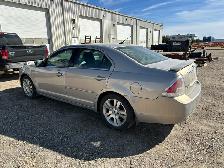 2009 Ford Fusion SEL / AWD Sedan - Photo 2