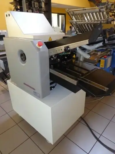 Discounted Paper Folding Machine