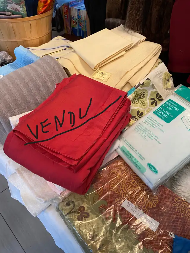Literie : Draps, taies d’oreiller, housse matelas, housse de cou