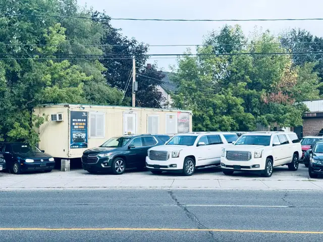 OMVIC Approved Lot With Office for Lease