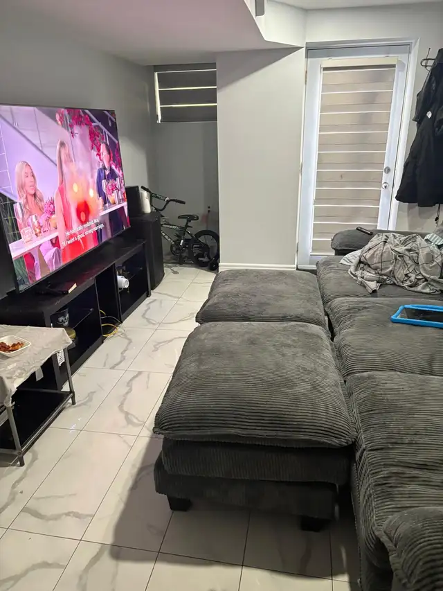 2 bedroom basment for rent 1800