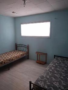 Single and sharing  rooms for rent available - Photo 3