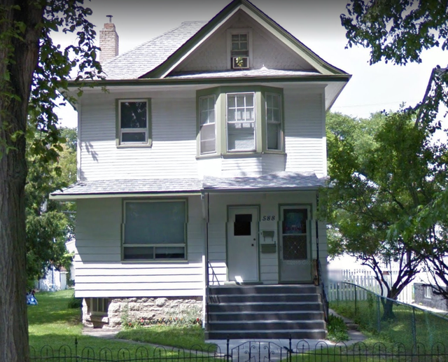 588 Ashburn St - 4 Bedroom Duplex