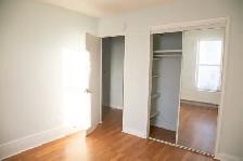 588 Ashburn St - 4 Bedroom Duplex - Photo 3