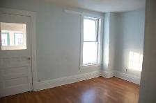 588 Ashburn St - 4 Bedroom Duplex - Photo 4