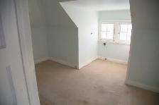 588 Ashburn St - 4 Bedroom Duplex - Photo 7