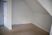 588 Ashburn St - 4 Bedroom Duplex - Photo 8