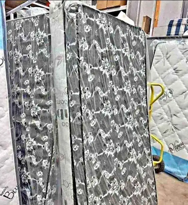 (Mattress) Twin Mattress / Full Mattress / Queen Mattress / King
