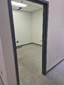 600 sq ft Warehouse Office Space For Rent Islington/Queensway - Photo 4