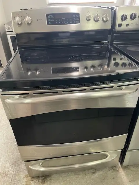 Cuisinière stainless vitrocéramique convection GE Profile