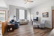 Meticulously maintained 2bdrm bng-style condo w/ full basement! - Photo 2