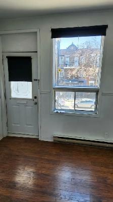 Grand 3 1/2 à louer (proche du metro et marché Jean-Talon) - Photo 3