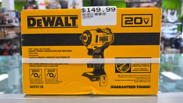 DEWALT 20V  1/2' Compact Impact Wrench DCF911B - BRAND NEW