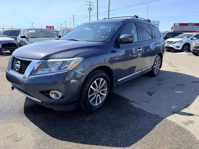 2013 NISSAN PATHFINDER 7 SEATER